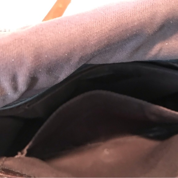 Fossil Crossbody Bag- Leather w/ Fossil Bag - Picture 2 of 8